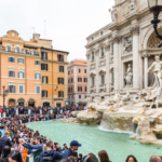 Overtourism, il lato oscuro del turismo di massa per l’impatto sull’ambiente